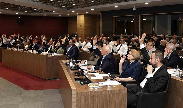 Kütahya'da 100 milyon TL'lik sermaye artırımı talebi, AK Parti ve MHP'li meclis üyelerinin oyalarıyla reddedildi