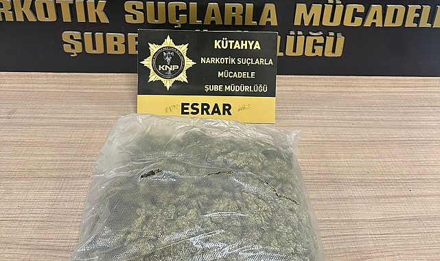 Kütahya'da aracında uyuşturucu bulunan sürücü gözaltına alındı