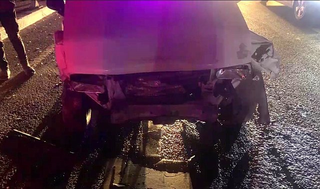 Kütahya'da minibüs ile otomobil çarpıştı: 1 yaralı
