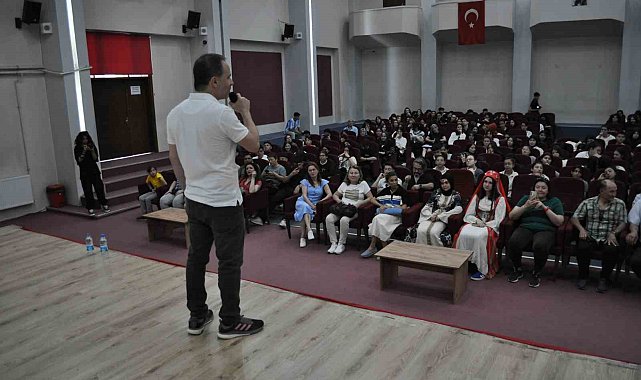 Lise öğrencilerine mezuniyet sonrası Almanya'da iş imkanları anlatıldı