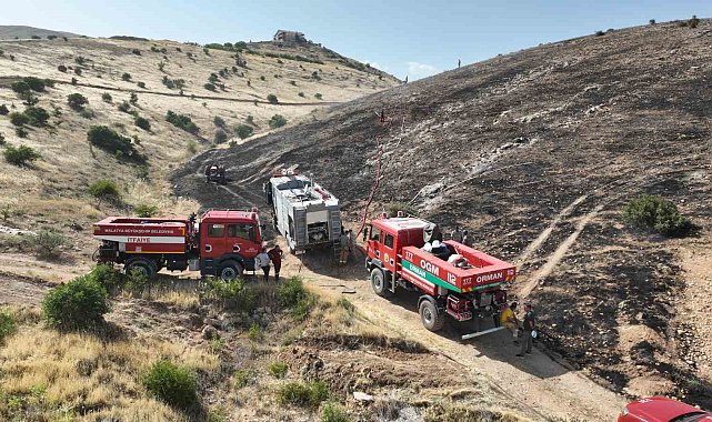 Malatya'da korkutan örtü yangını