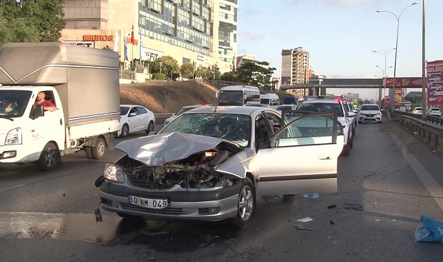 Maltepe'de kaza yapan araç sürücüsü olay yerinden kaçtı