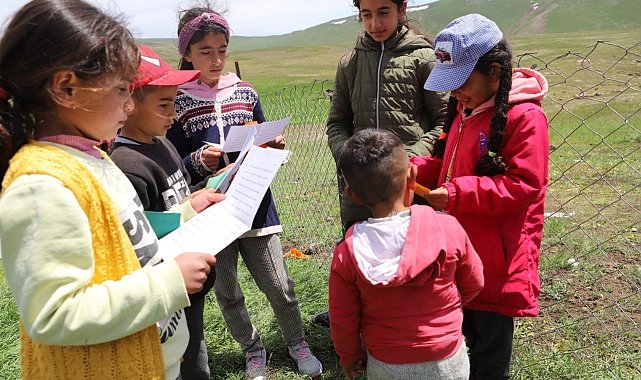 Marmara Üniversitesi öğrencileri, bayramda çocukları sevindirdi
