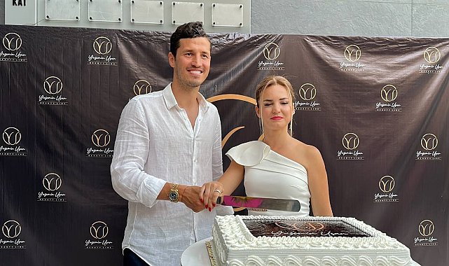 Marmarisli milli futbolcu Marmaris'te açılışa katıldı