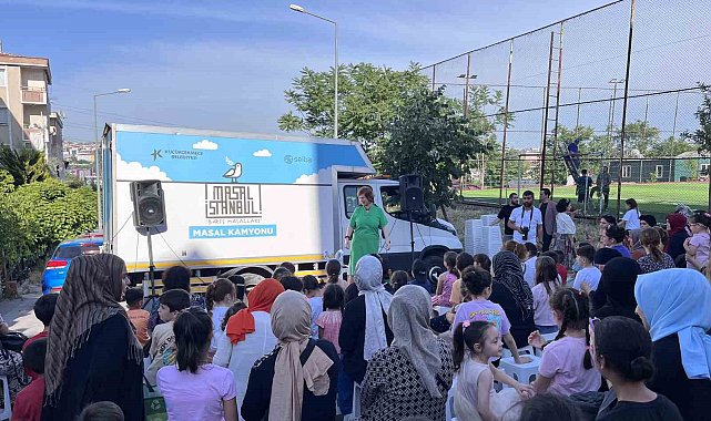 Masalİstanbul Festivali'nde çocuklar, "Masal Kamyonu" ile doyasıya eğlendi