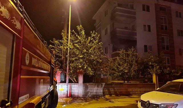 Menteşe'de balkonda çıkan yangın korkuttu