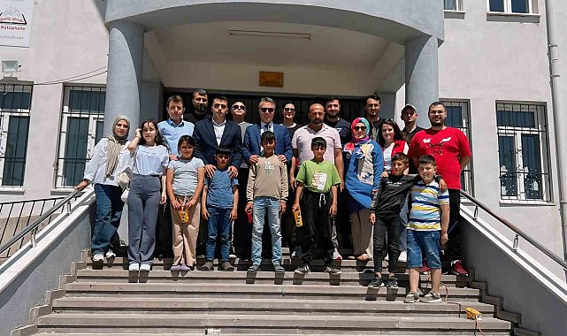 Merkezim Her Yerde projesi ile gönüllüler çocuklarla bir araya geldi