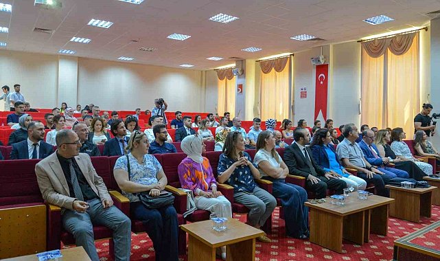 Mezunlar ve öğrenciler bir araya geldi