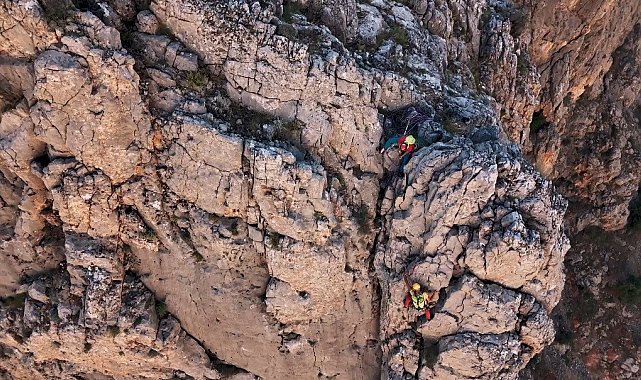 Milli Dağcı Tunç Fındık, Erzincan'da tırmanış gerçekleştirdi