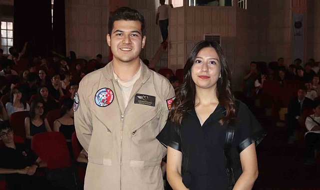 Milli muharip uçağı KAAN'ın mühendisleri gençlerle buluştu