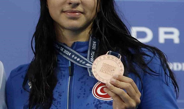 Milli yüzücü Deniz Ertan, Avrupa Şampiyonası'nda finale yükseldi