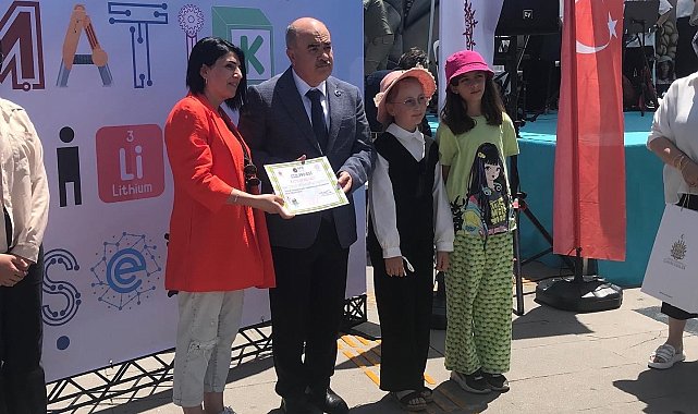 Misakımilli İlkokulu atık tasarım yarışmasında il birincisi oldu