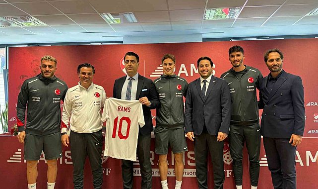 Montella: "İlk görevimiz tüm milletimizi gururlandırmak"