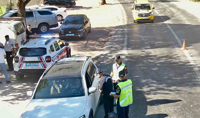 Muğla İl Jandarma Trafik ekiplerinden anlamlı bayram sürprizi