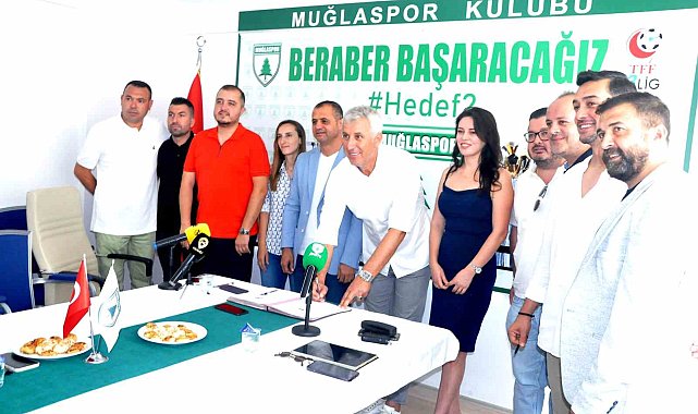 Muğlaspor yeni teknik direktörü Durmuş'u tanıttı