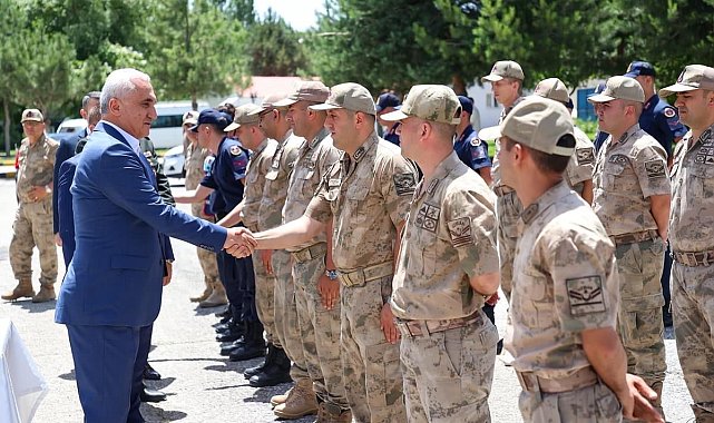 Muş'ta bayramlaşma töreni
