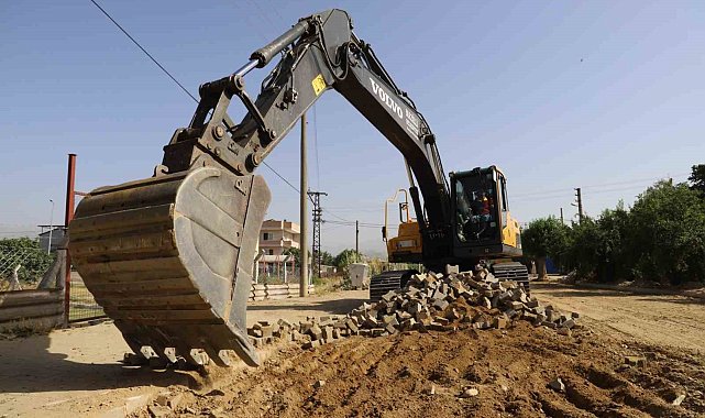 Nazilli Belediyesi'nden Sümer'de yol çalışması gerçekleştiriyor