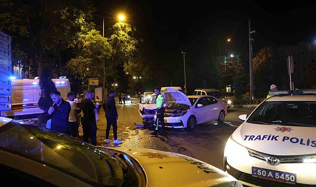 Nevşehir'de 2 otomobil çarpıştı: 3 yaralı