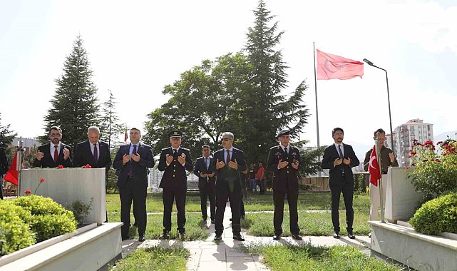 Niğde'de protokol üyeleri bayramlaştı