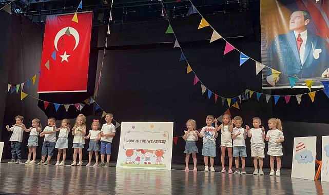 Nilüferli miniklerin yılsonu gösterisi tam not aldı