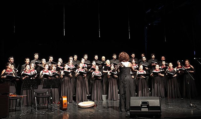 Nâzım Hikmet eserleri ile anıldı