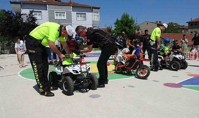 Öğrenciler hem motosikleti tanıdı hem de deneyimleme imkanı buldu