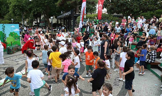 Öğrencilere karne şenliği