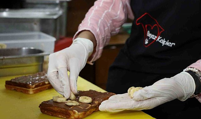 Okul hayatına ara vermek zorunda kalan çocuklar hobi atölyelerinde eğitim alıyor