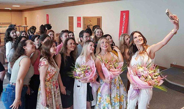 Op. Dr. Özer: "Her kadının kansere karşı yılda bir Smear Testi yaptırması şart"