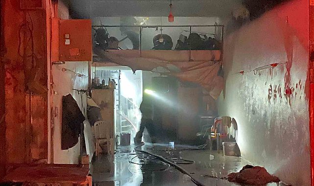 Oto boyacısı dükkanında çıkan yangın korkuttu