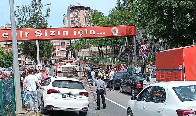 Otomobil dolmuşa çarptı: 3 yaralı