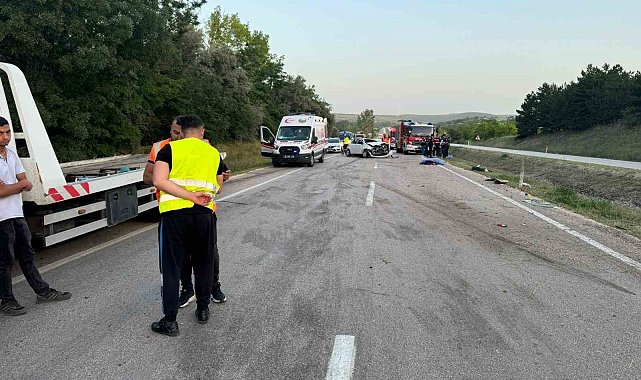 Otomobil takla attı, anne ile kızı hayatını kaybetti