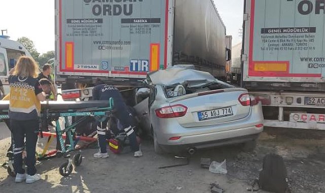 Otomobil tırın dorsesine çarptı: Polis memuru hayatını kaybetti, eşi ve çocuğu yaralandı