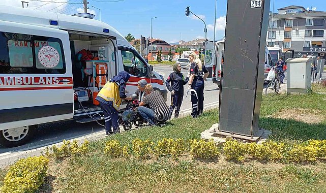 Özel halk otobüsü ile otomobil çarpıştı: 5 yaralı