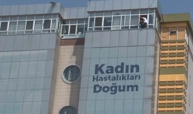 Özel hastanenin son kat penceresine 'tarzan' gibi tırmandı, intihar girişiminde bulundu