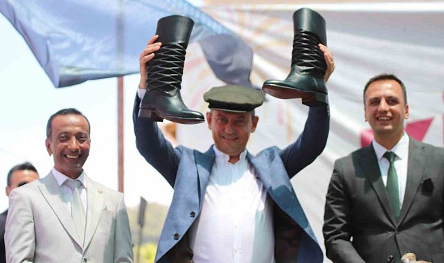Özgür Özel: "Çiftçi sayısı yarım milyon azaldı"
