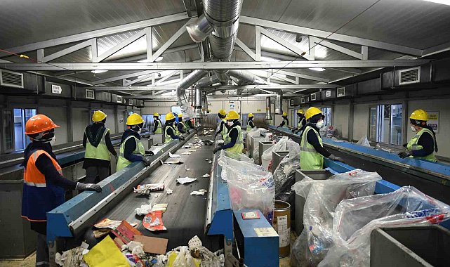 Pendik'te ekonomiye kazandırılan atık miktarı 100 bin tonu buldu