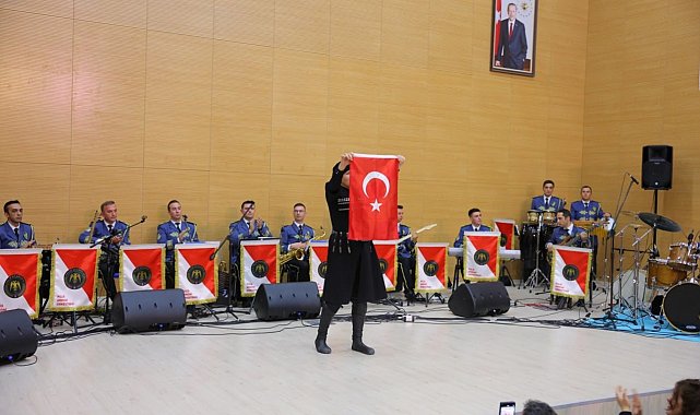 Polis Bandosu Bayburt'ta konser verdi
