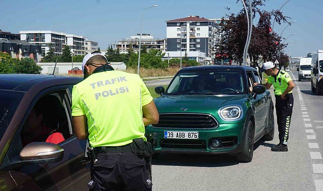 Polis ekiplerinden dron destekli bayram denetimi