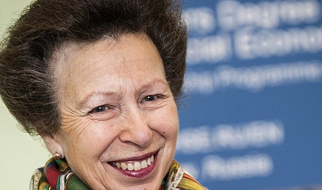 Prenses Anne hastaneye kaldırıldı