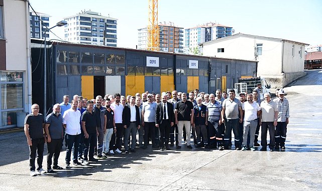 Pursaklar Belediye Başkanı Çetin, mesai arkadaşları ile bayramlaştı