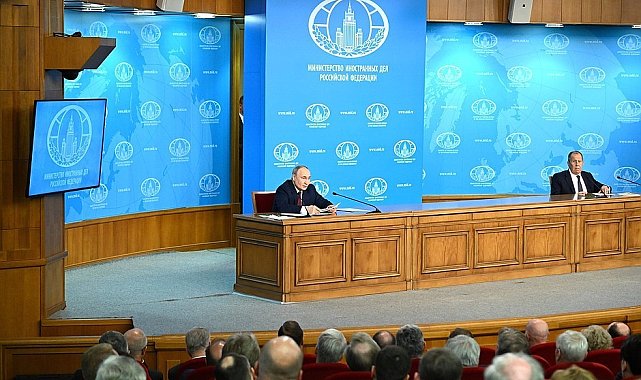 Putin: "Ukrayna ateşkes için Donetsk, Luhansk, Herson ve Zaporijya'dan çekilmeli, NATO'dan vazgeçmeli"