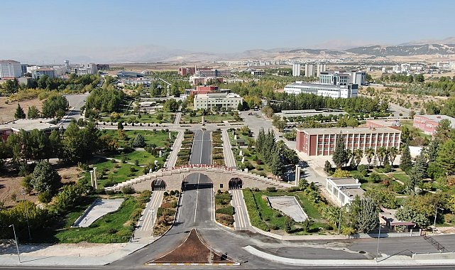 Rektör Keleş, Adıyaman Üniversitesi yatırım projelerini açıkladı