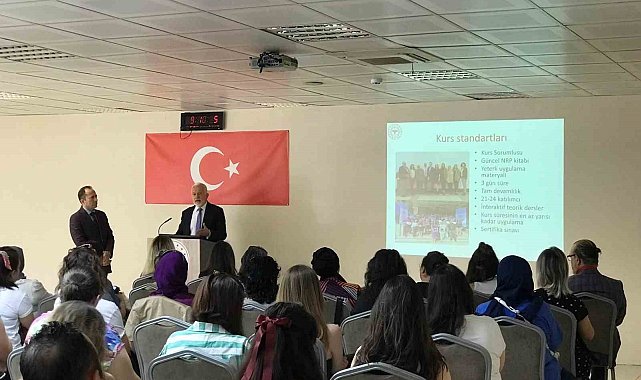 Sağlık personelinin Yenidoğan Canlandırma Programı Eğitimi başladı