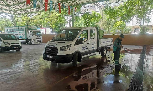 Şahinbey Belediyesi Kurban Bayramında kötü kokuları engelliyor