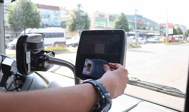 Sakarya'da ulaşımda bir ilk: İlk ve ortaokul öğrencilerine ulaşım ücretsiz