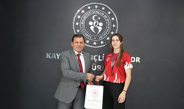 Şampiyonlardan Kabakcı'ya ziyaret