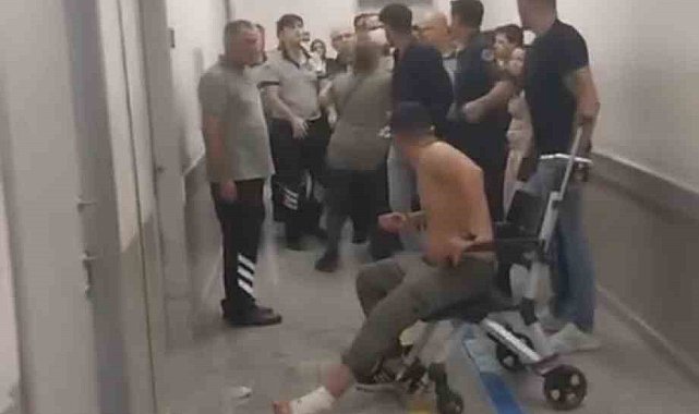 Sancaktepe'de hasta ve yakınları küfürler savurarak doktora saldırdı