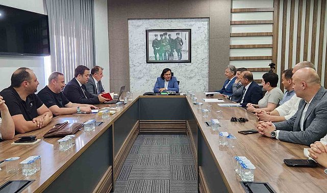 Sapanca Gölü'nün etrafını kesintisiz dolaşacak 'Bisiklet Yolu Projesi' bu toplantıda görüşüldü