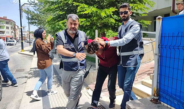 Şarkışla'da çaldıkları motosikletle Kangal'da yakalandılar